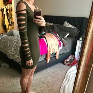 Tobi Long Sleeve Dress